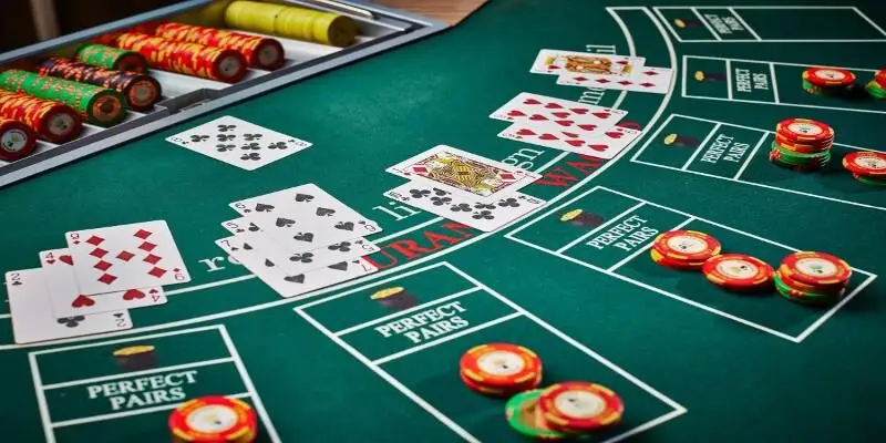 Online blackjack gaming engine technology